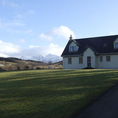 Trien Lodge Carbost  Exteriör bild